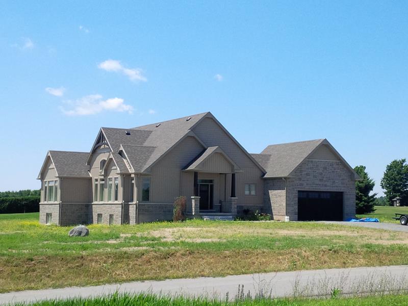 Maize custom home build